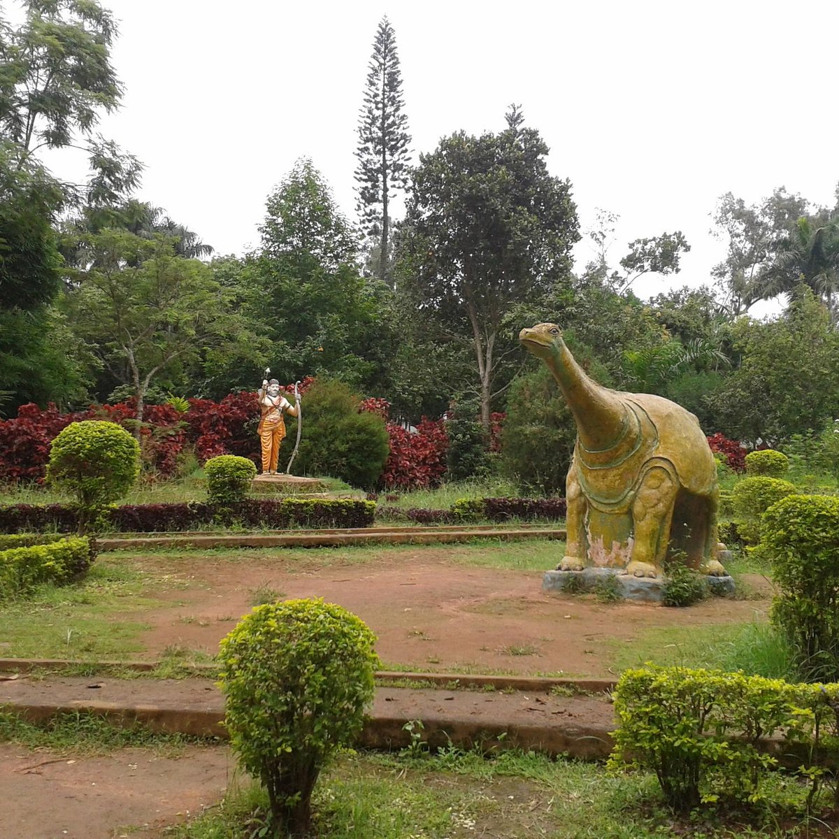 Padmapuram Gardens sculpture 